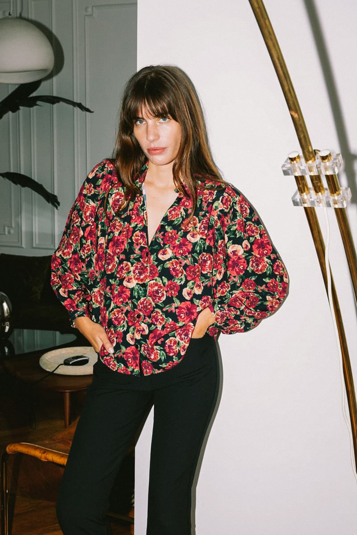 Blouse en Ecovero rouge avec imprimé à fleurs, coupe féminine et responsable