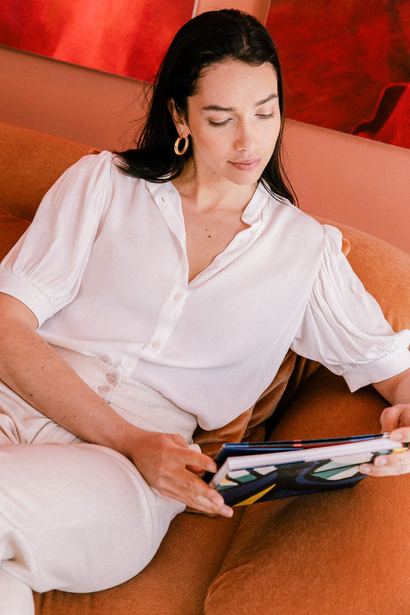 Blouse blanche unie à manches courtes, col mao et boutons, en viscose éthique made in Portugal