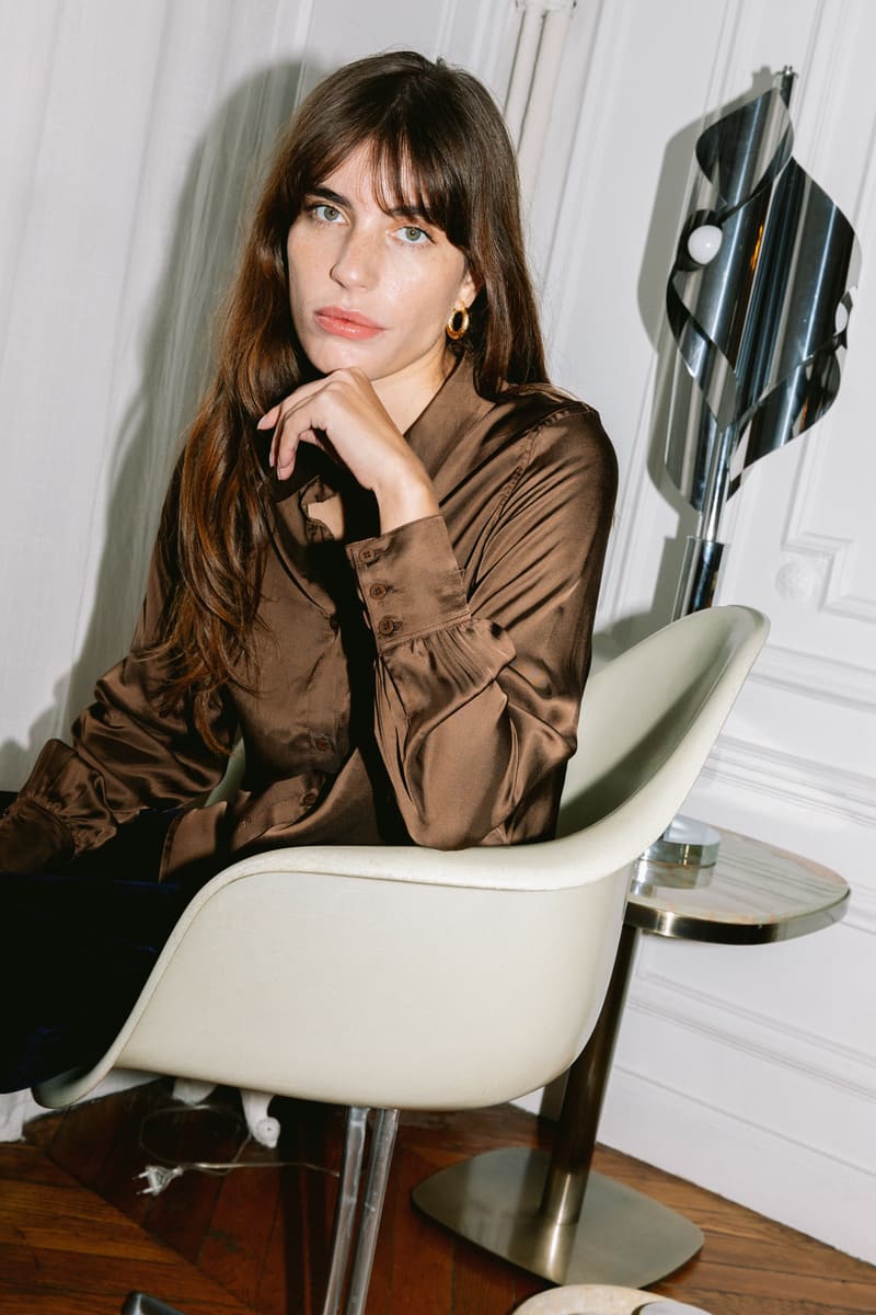 Chemise fluide marron en satin Ecovero, durable et responsable, made in Portugal