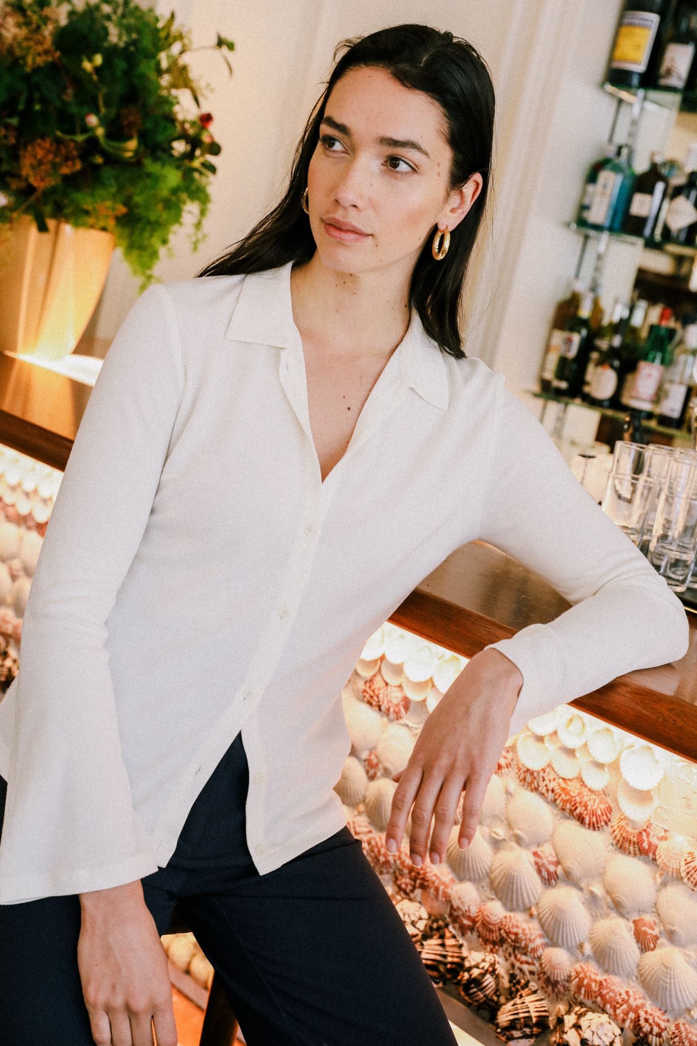 Top Mélisse écru durable à col polo, boutons discrets, tissu modal et TENCEL™, éthique