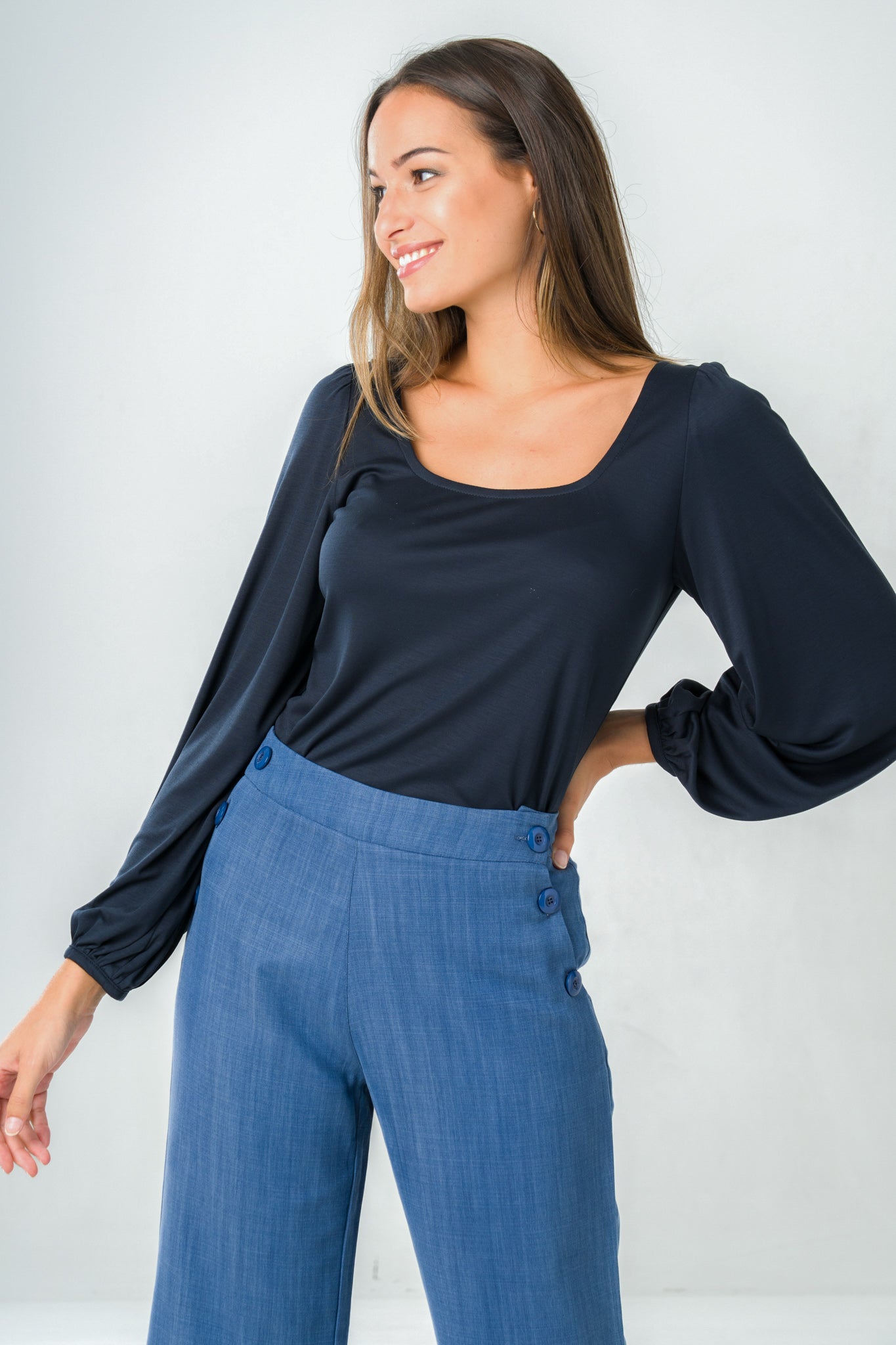 Top à manches bouffantes en Tencel éco-responsable, doux et fluide.