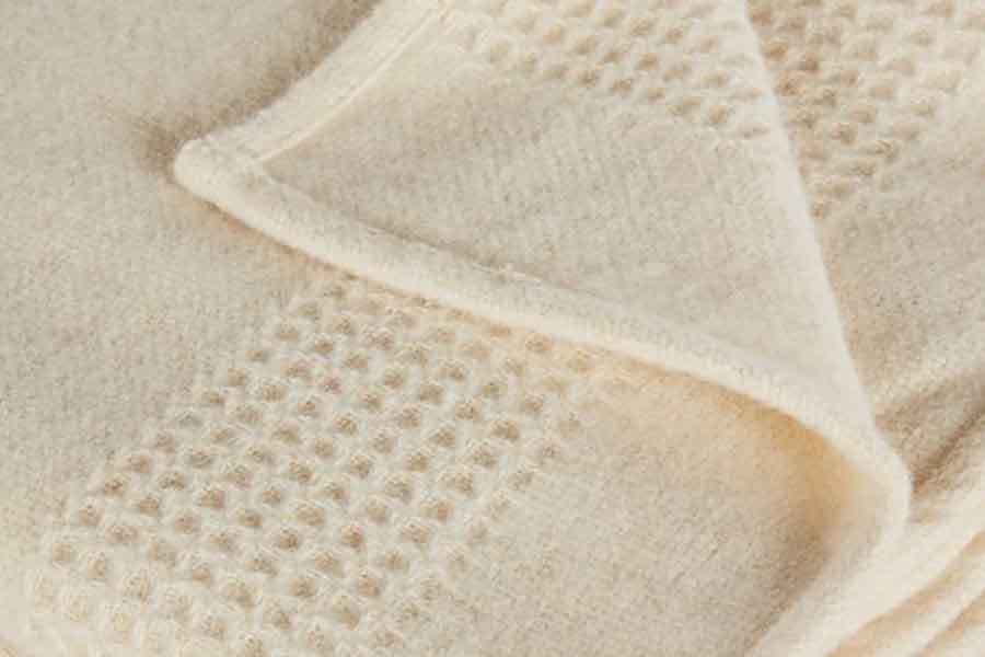 Comment entretenir un pull en laine et le faire durer dans le temps