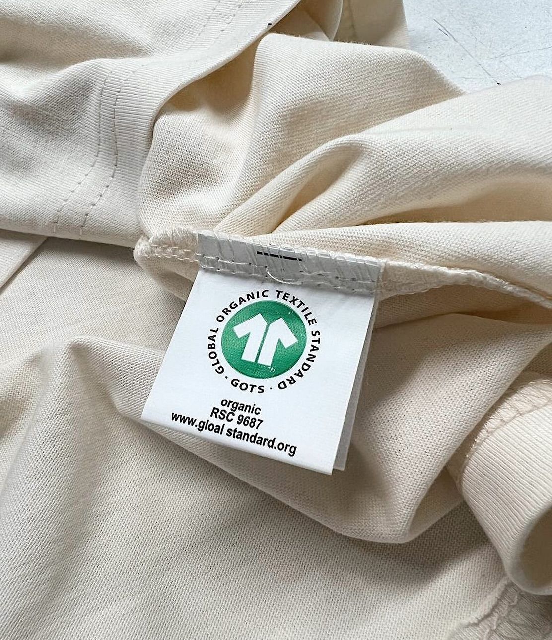 Pourquoi privilégier des tissus certifiés en mode responsable ?