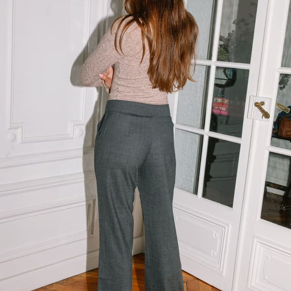 
                  
                    Pants Laurier gray
                  
                
