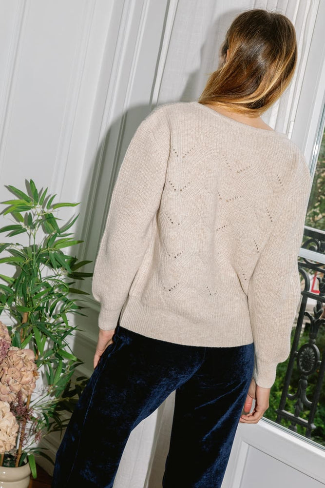 
                  
                    Sweater Idesia beige
                  
                