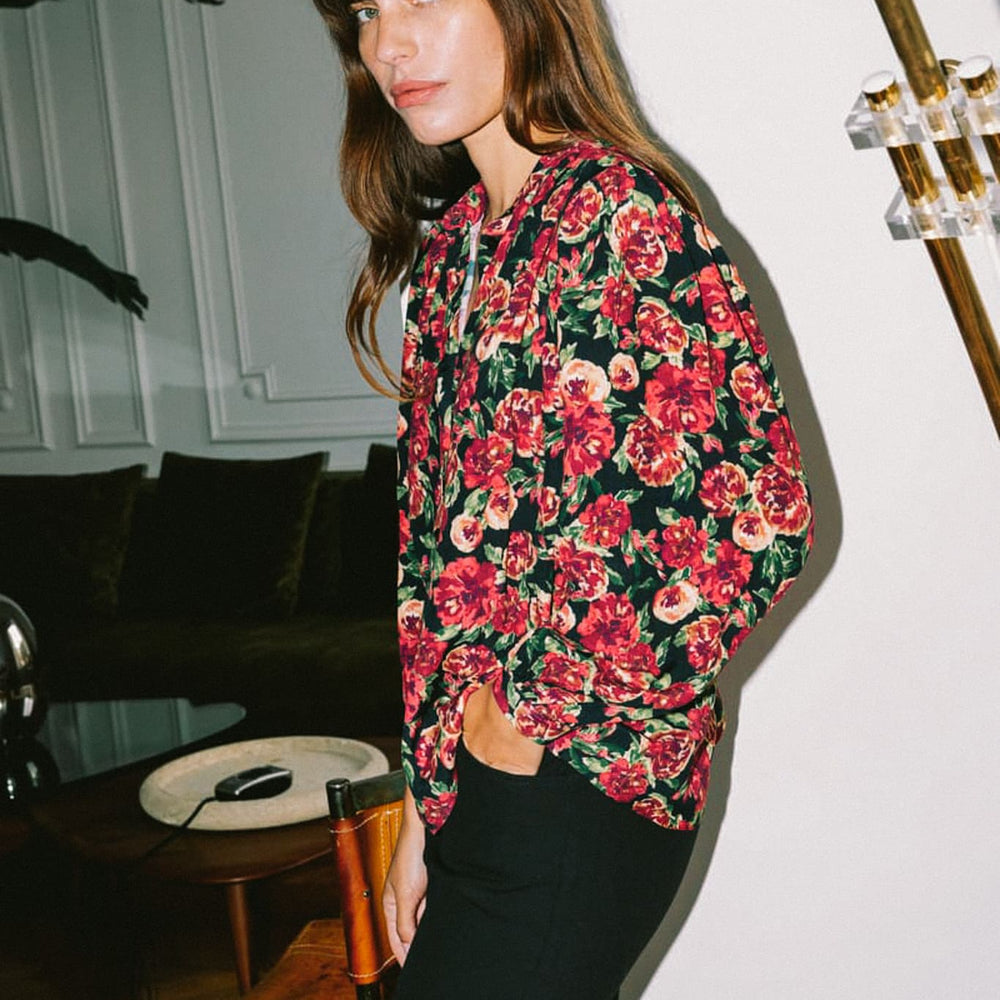
                  
                    Blouse Hortensia red
                  
                