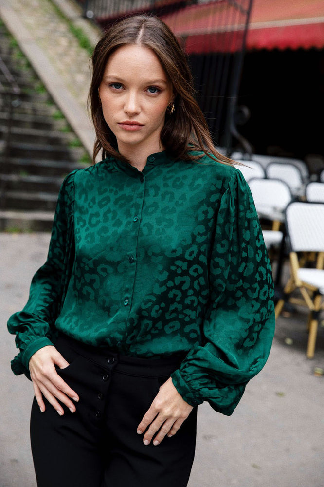 
                  
                    Blouse Hortensia verte
                  
                