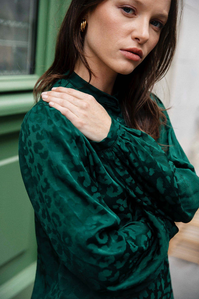 
                  
                    Blouse Hortensia verte
                  
                