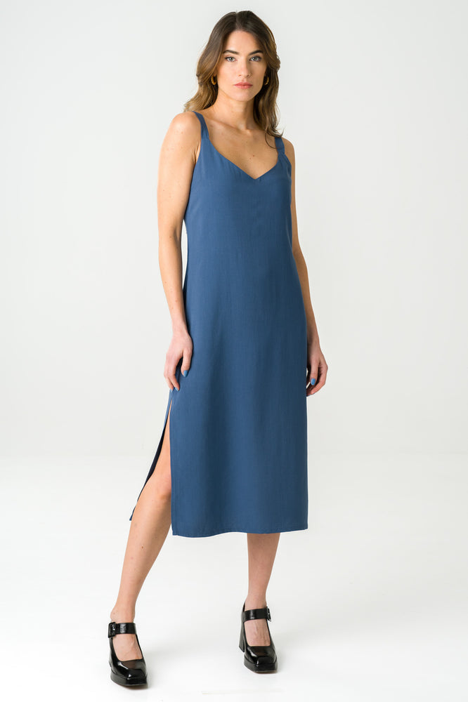 
                  
                    Robe Jade bleue
                  
                