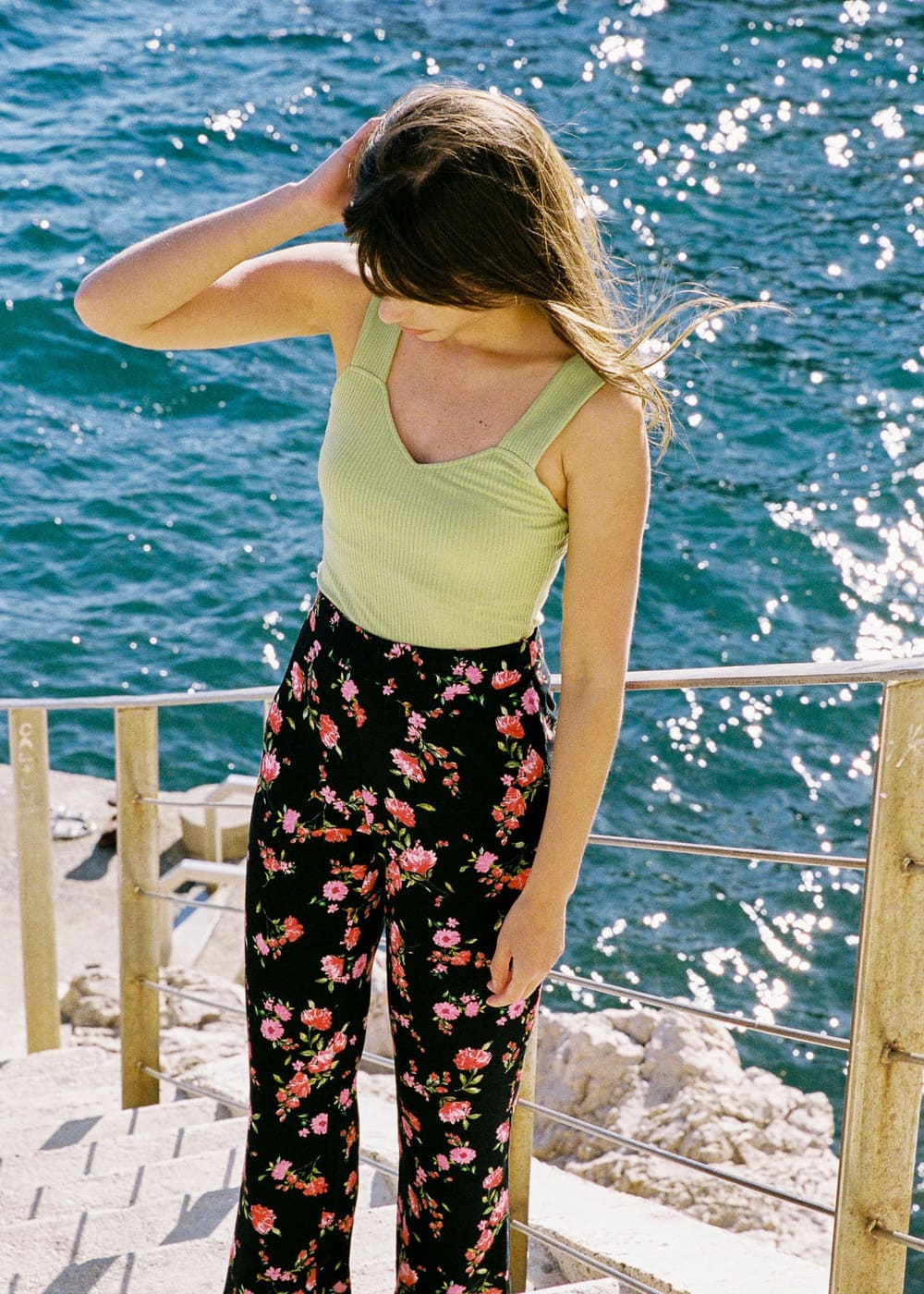 Collection responsable en TENCEL™, viscose ECOVERO™ et matières naturelles douces et durables.