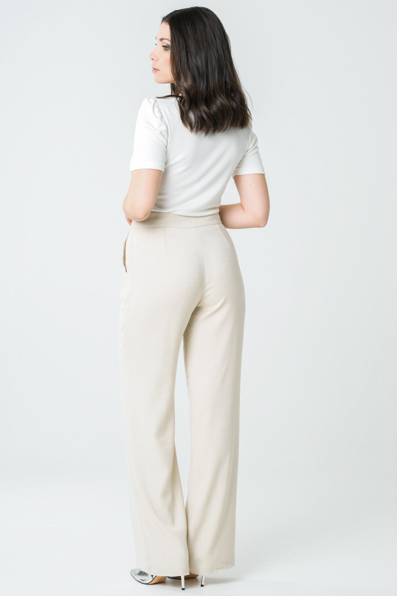 
                  
                    Pantalon Laurier beige
                  
                